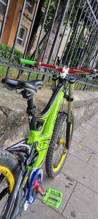 Vand bicicleta downhill specialized demo 8