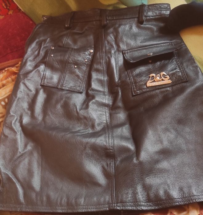 Аёллар ва кизлар учун кожа юбка.