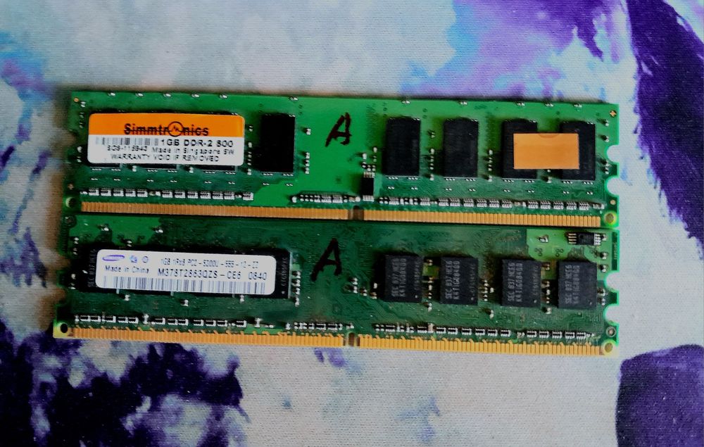 Operativka DDR2 1GB