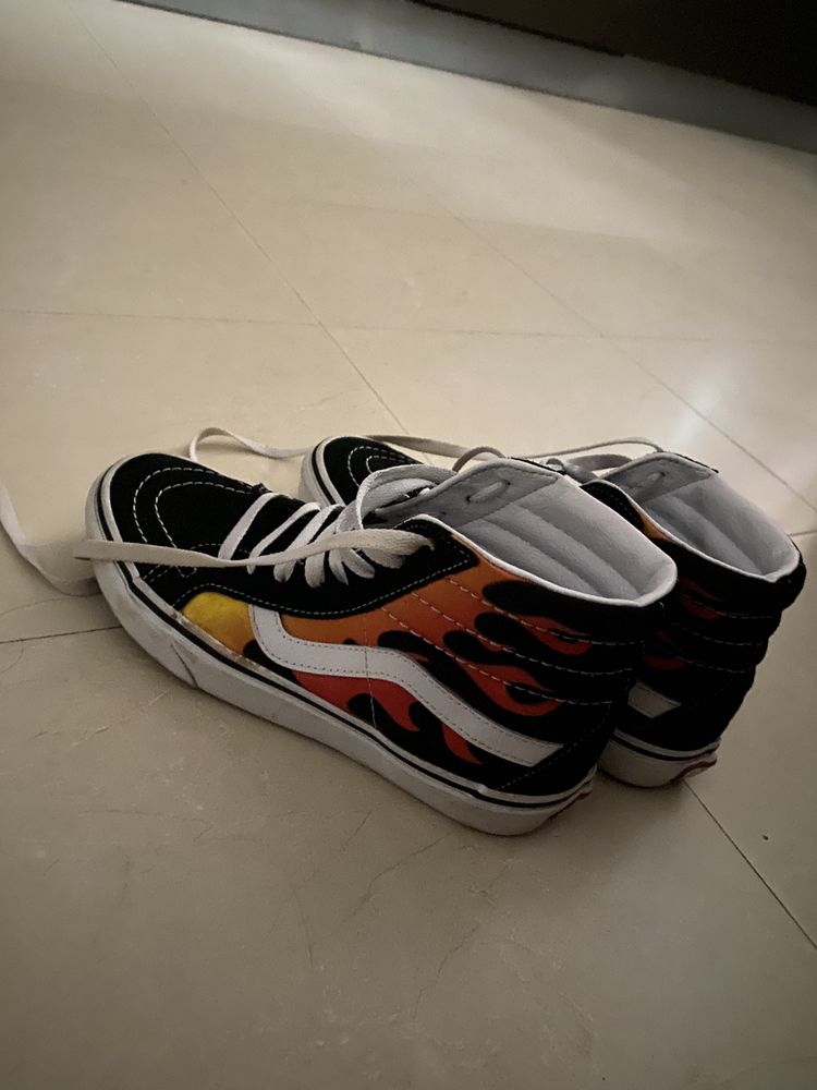 Adidasi vans cu model