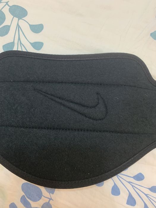 Nike колан за силови тренировки L размер