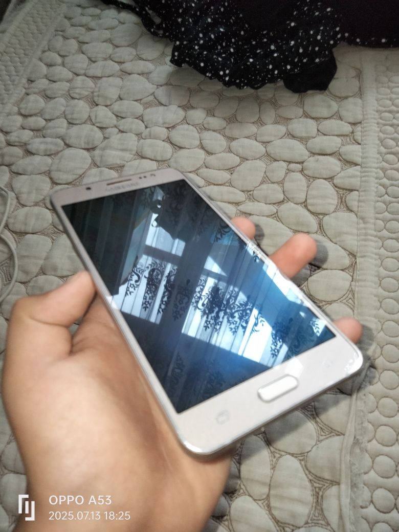 СРОЧНО! Samsung j5 В среднем состоянии