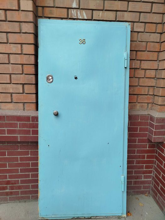 Двер железная б у