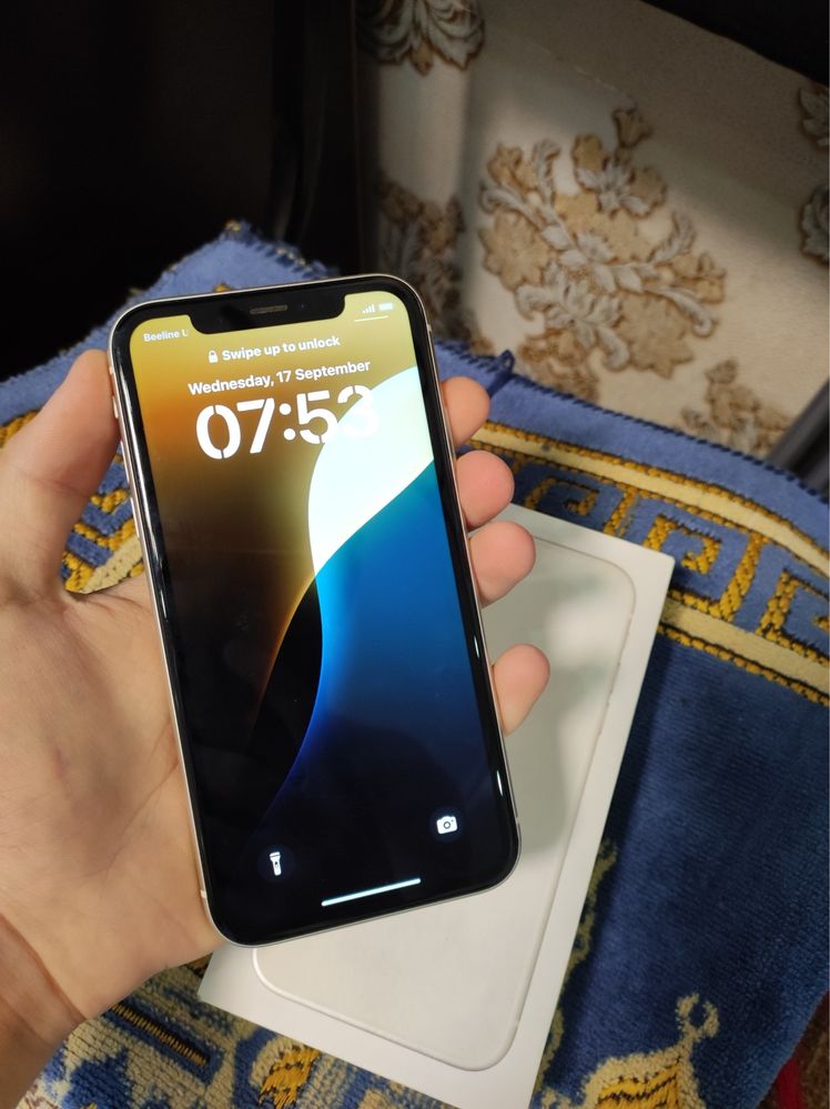 iPhone 11 64GB LL/A Region – White