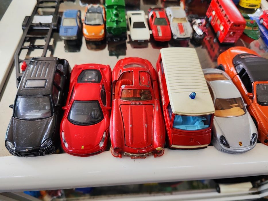 Лот колички 29 броя polistil burago solido