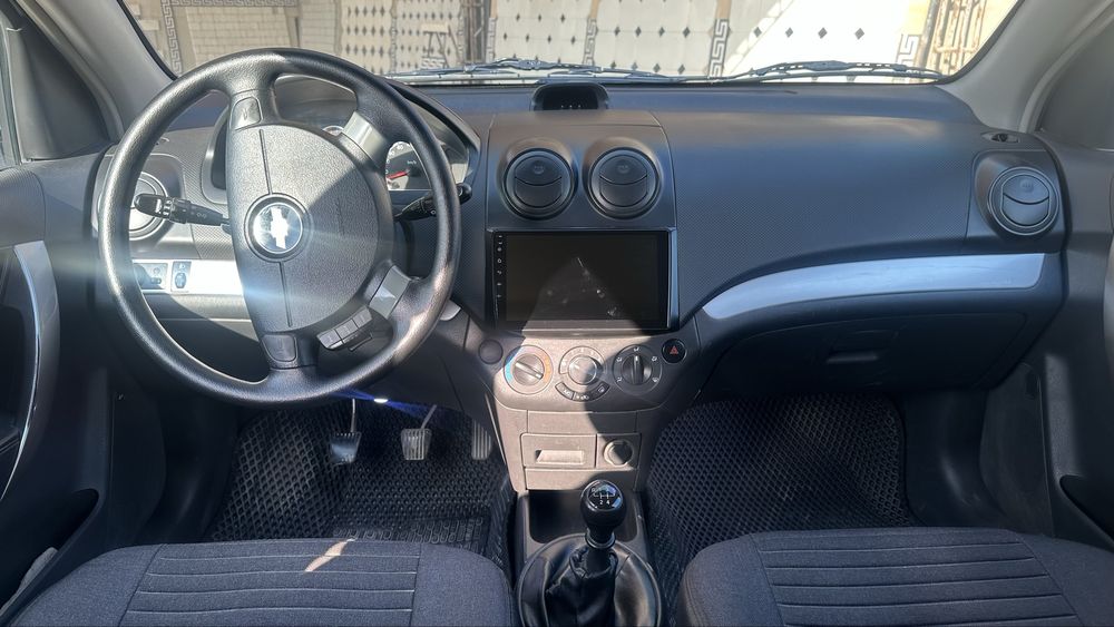 Нексия 3 сотилади