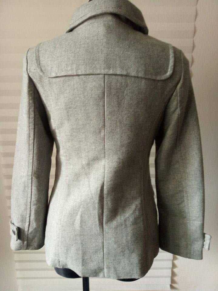 Новое женское пальто. Итальянский бренд ZONA BRERA.
80% шерсть.