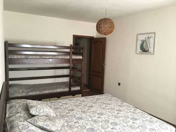 Дава се под наем Двустаен апартамент в Бургас, Възраждане - 68 кв.м за 300 € - Снимка #12