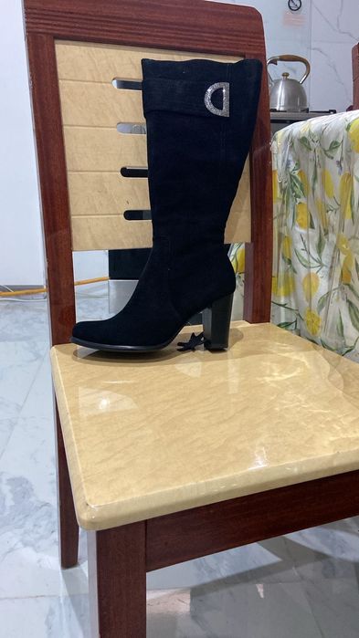 Зимние сапоги женские на каблуке