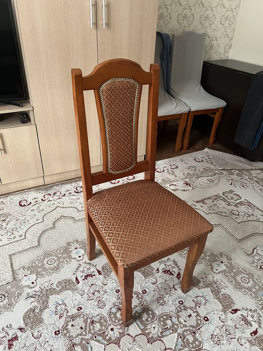 Стулья гостинные 8 шт