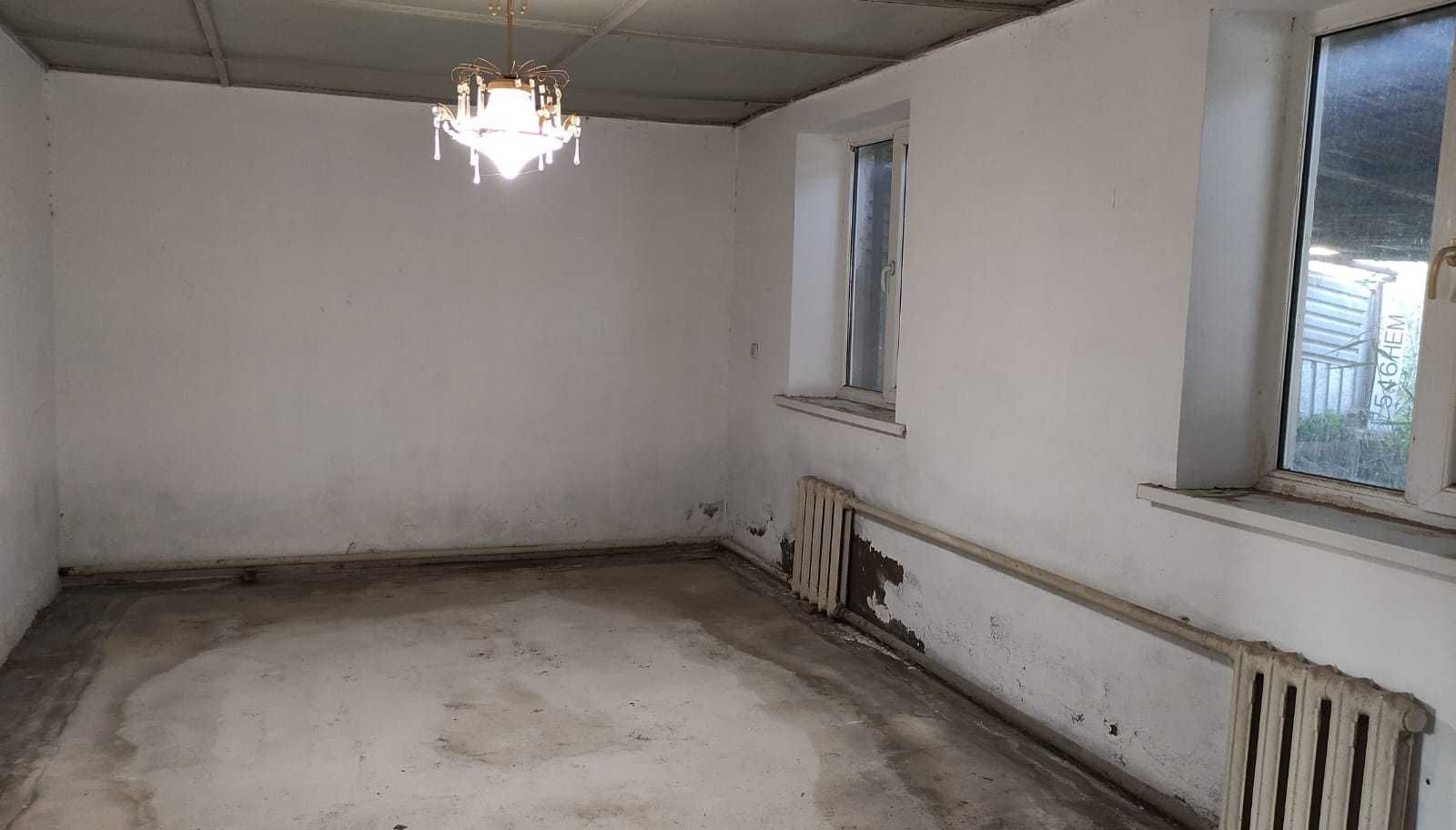Дом с земельным участком в городе Атырау.