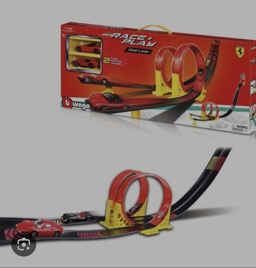 Писта с 2 лупинга Ferrari