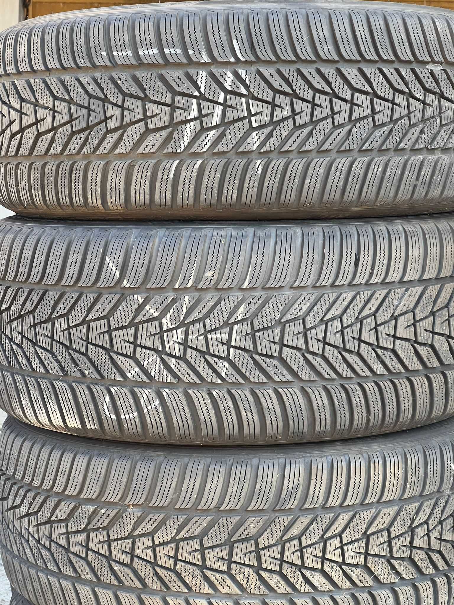 Зимни гуми Hankook 285 40 20 DOT 2221
