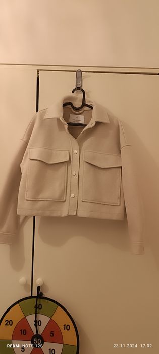 Geaca scurta stradivarius xs