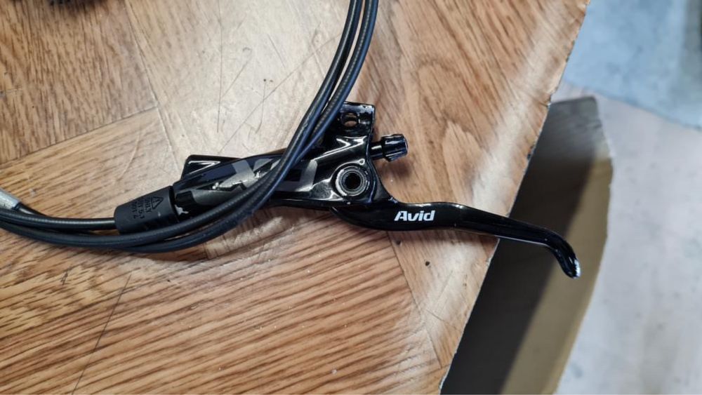 Продавам спирачки  и дискове