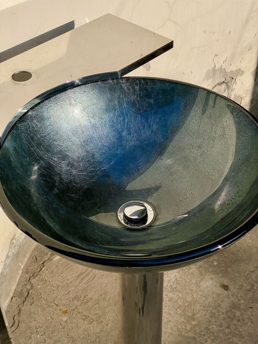 Раковина новая, стеклянная чаша