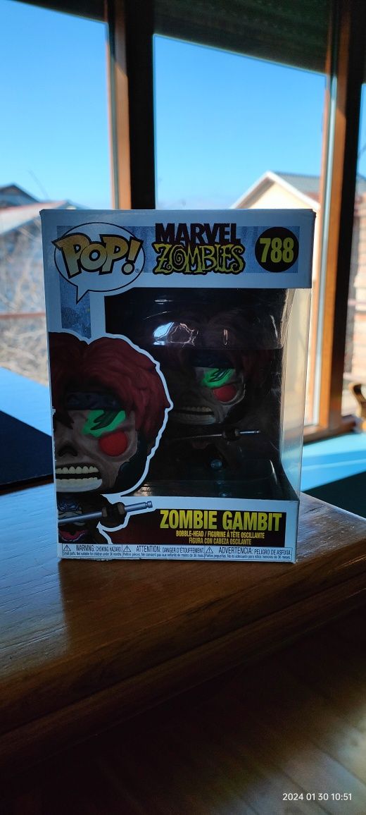 Figurină Marvel Zombies Gambit Glow in the Dark