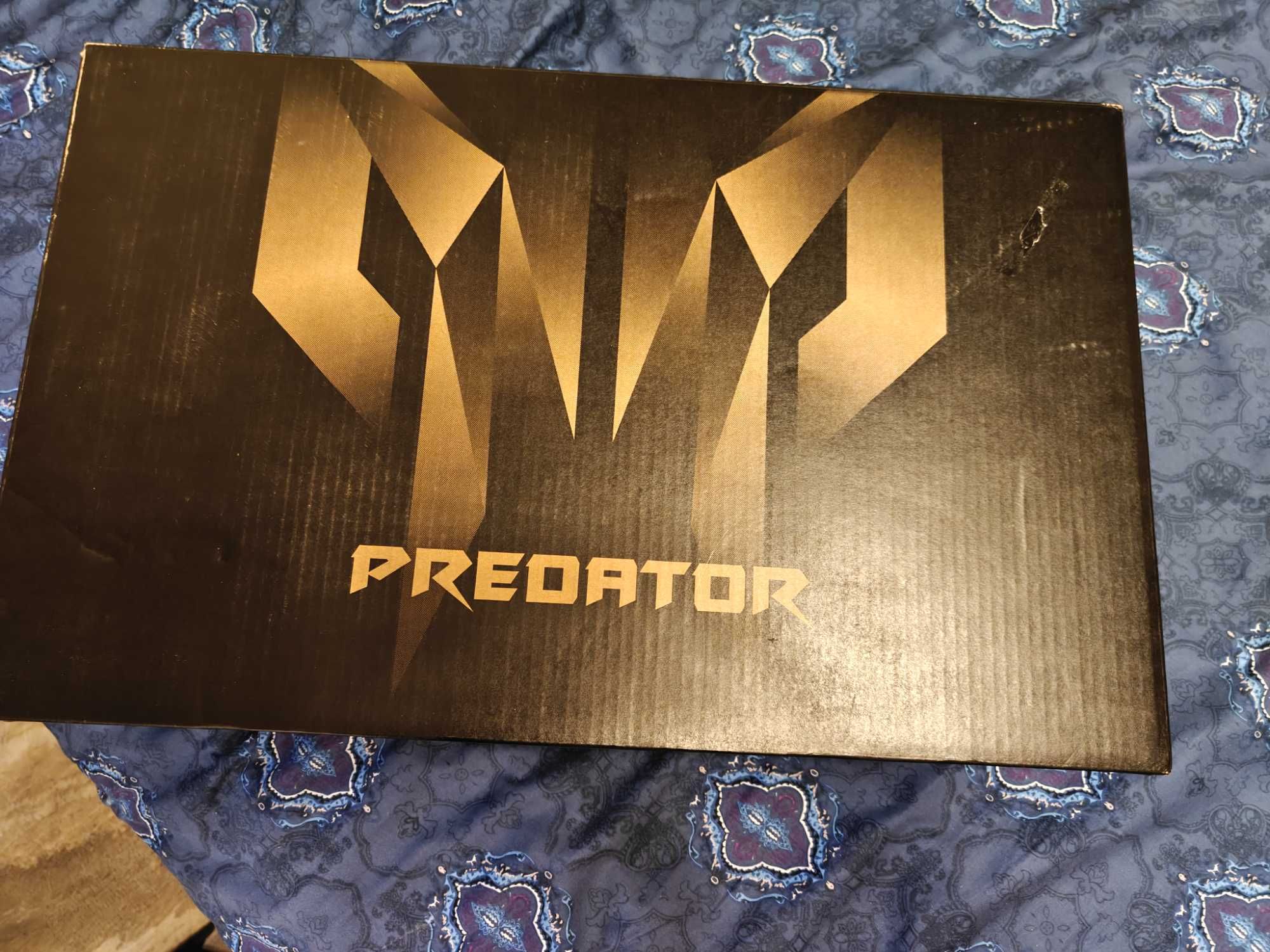 Продавам 18" Acer Predator Helios Neo 18 (PHN18-71)
