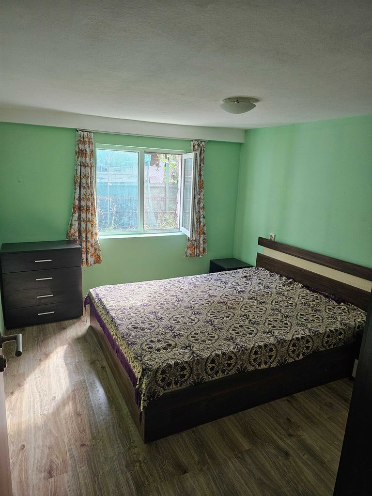 Дава се под наем Етаж от къща в Божурище - 65 кв.м за 331.5 € - Снимка #2