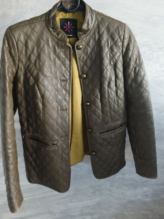 Продам куртки,пальто, шубу.