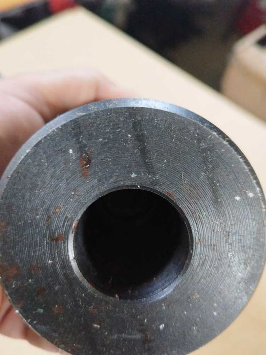 Ax cu con pentru despicat lemne circular