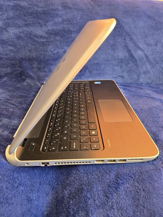 Лаптоп HP Pavilion 15 Notebook PC с чанта и зарядно. Работи отлично