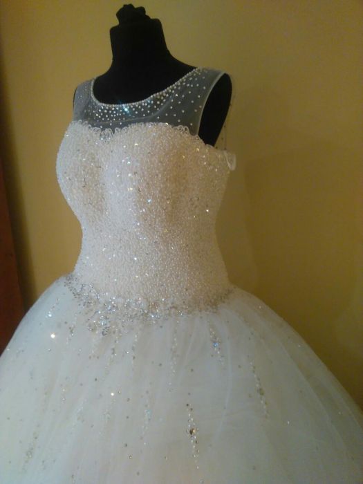 Vand rochie de mireasa