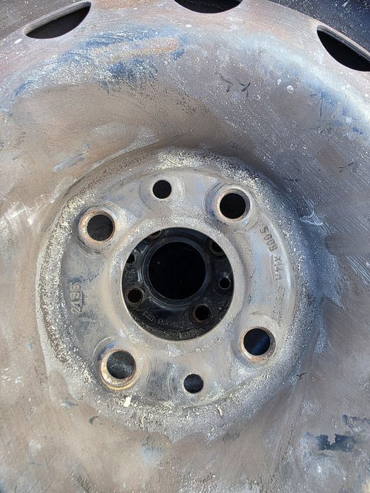 Cauciucuri iarna 165 65 r 14 cu sau fara jante