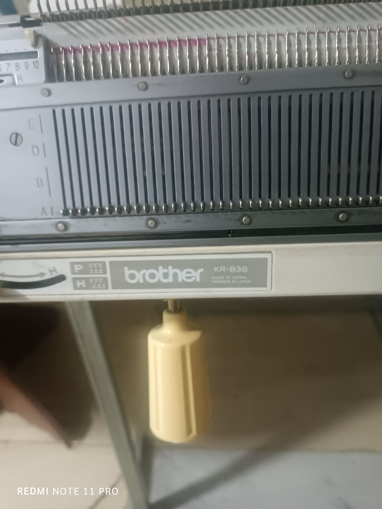 Вязальная машина BRATHER KR 838