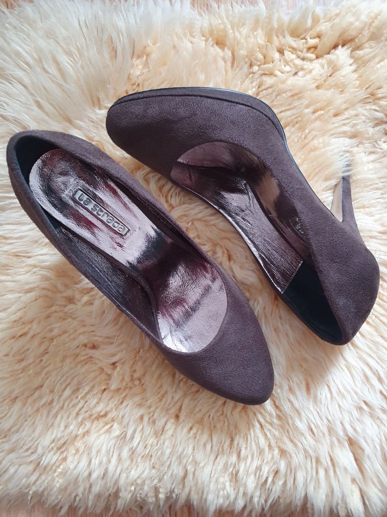Pantofi sandale 37
