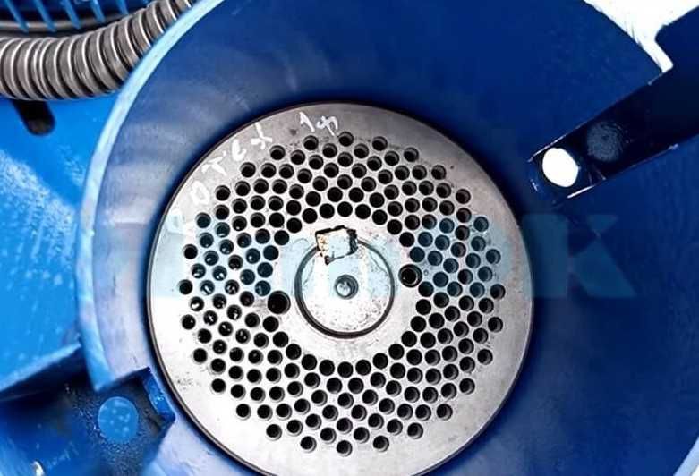 Granulator presa peleti furaje pentru animale 2.2kW 50kg/h