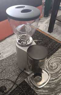 Кафемелачка Mazzer Mini, в отлично състояние