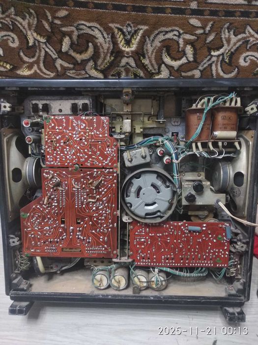 Продаётся катушечный магнитафон