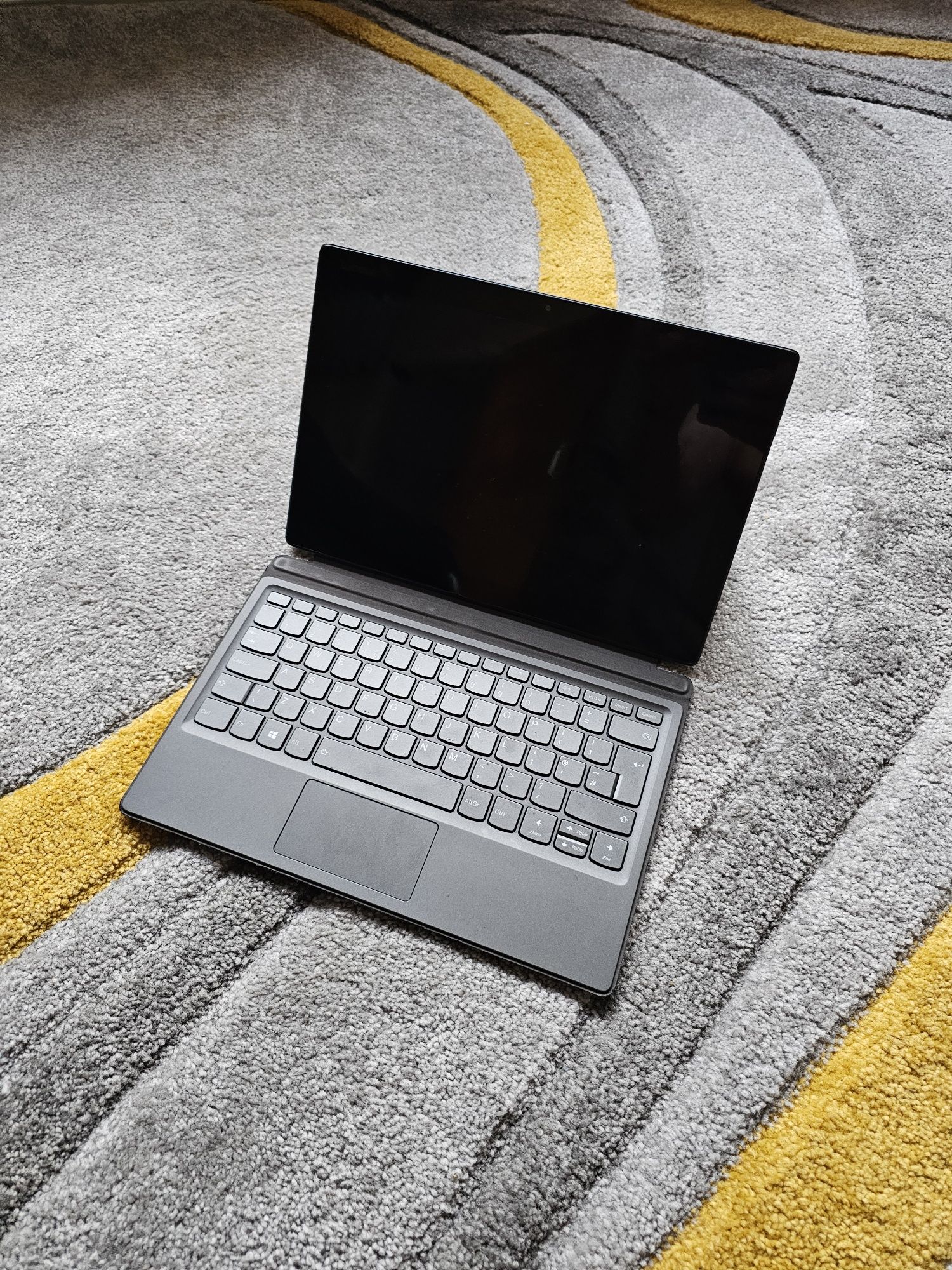 Tableta Lenovo i5