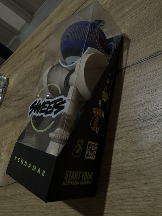 Kendama broken bones sweets navy blue