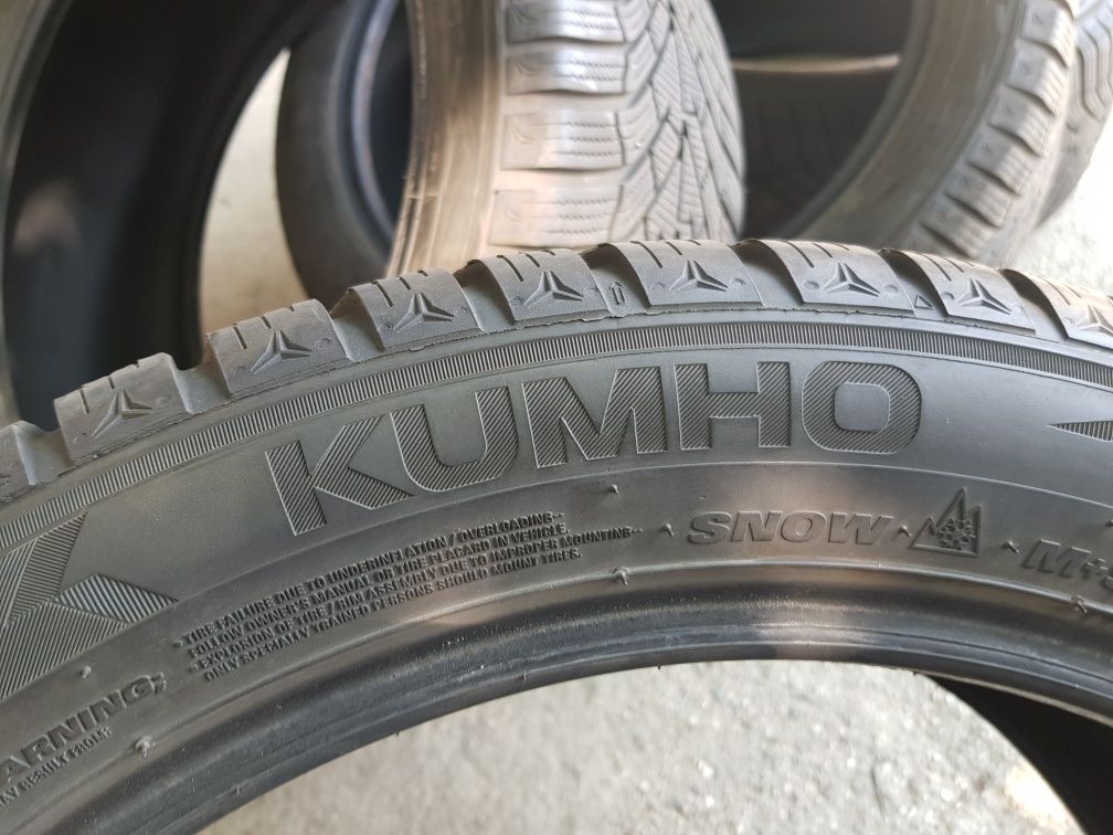 235/45/18  kumho