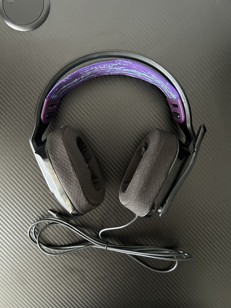 Слушалки Logitech - G335, черни