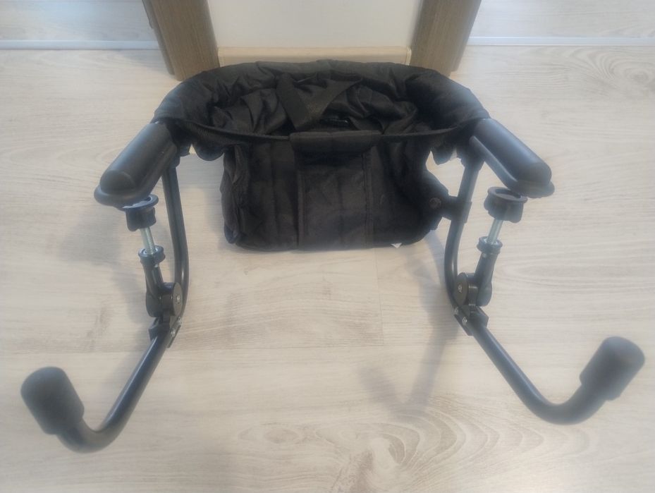 Scaun bebeluși atasabil la masa