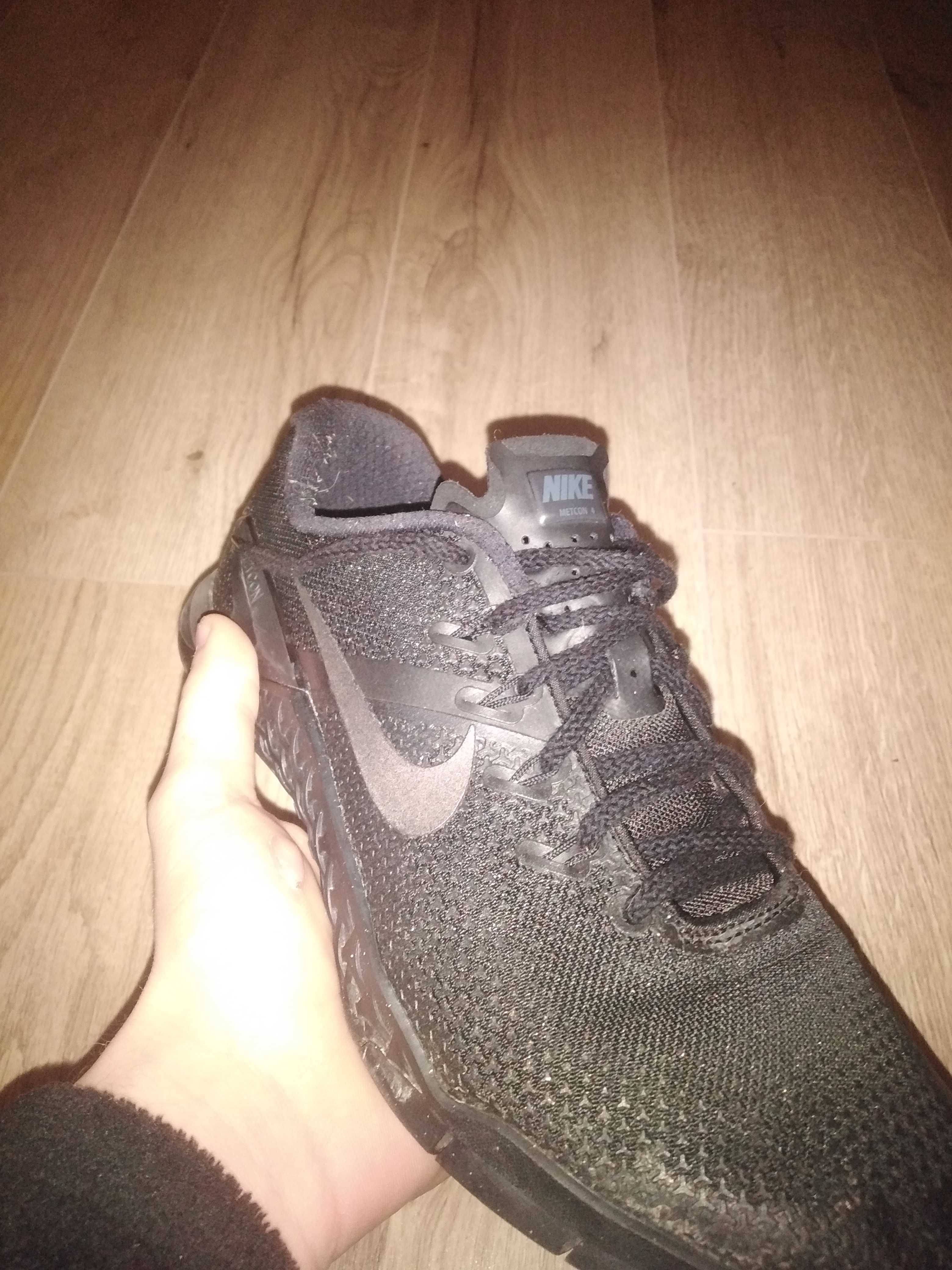 Nike metcon 4 triple black, purtați doar odată