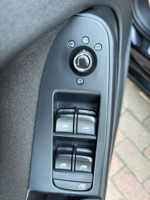 Vând Audi A4 2010 2.0 TDI