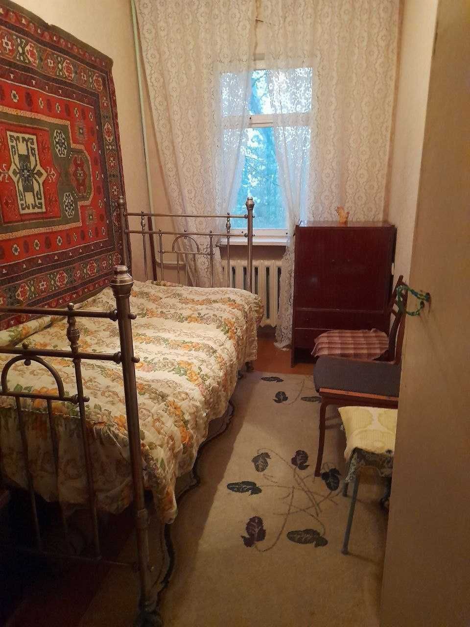 Юнусабад13    3\4\9  Aхмад Дониш бозори коча юзида