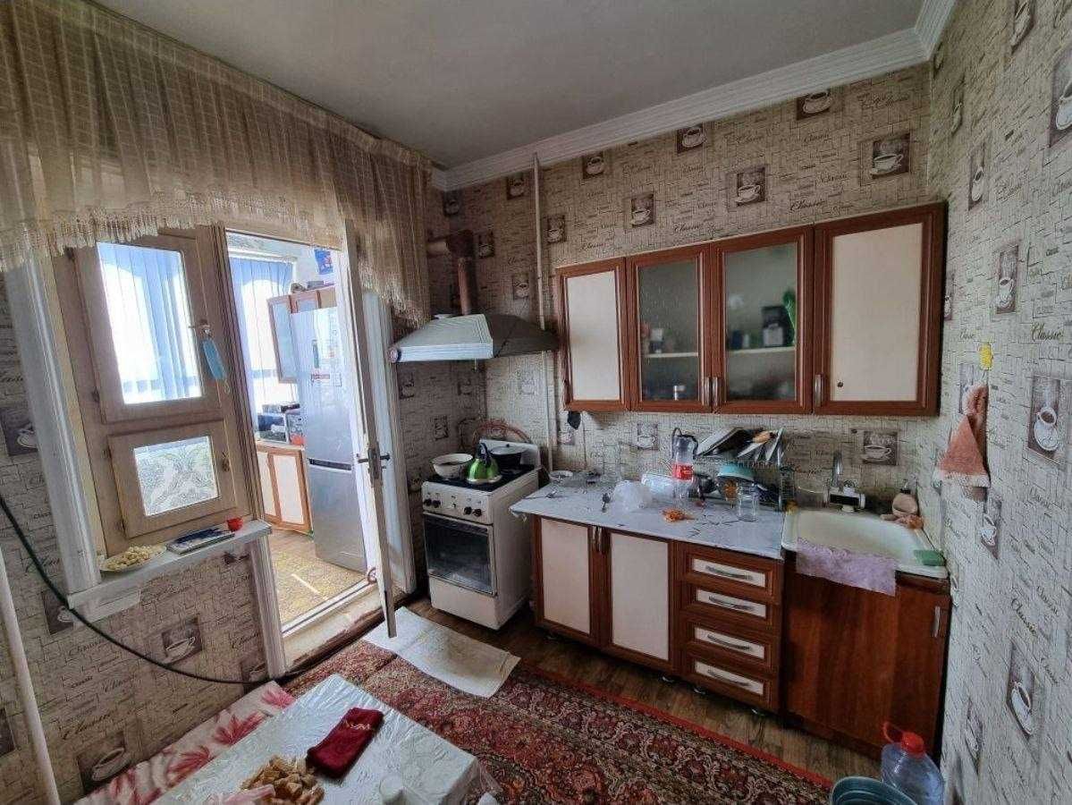 5 xonali kvartira sotiladi 61.000y,e