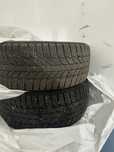Продам резину зима triangle 215 45 r17