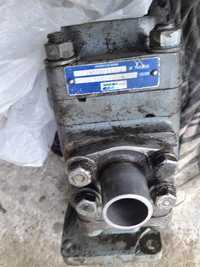 Vând pompa hidraulica buldoexcavator CAT  JCB  MF FERMEC CASE