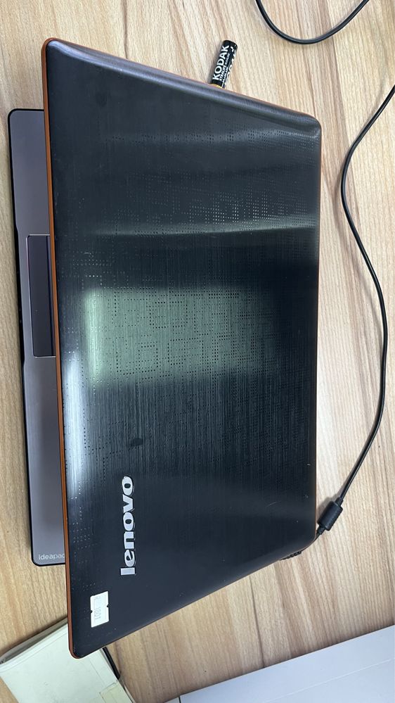 Продам ноутбук Lenovo IdeaPad Y570