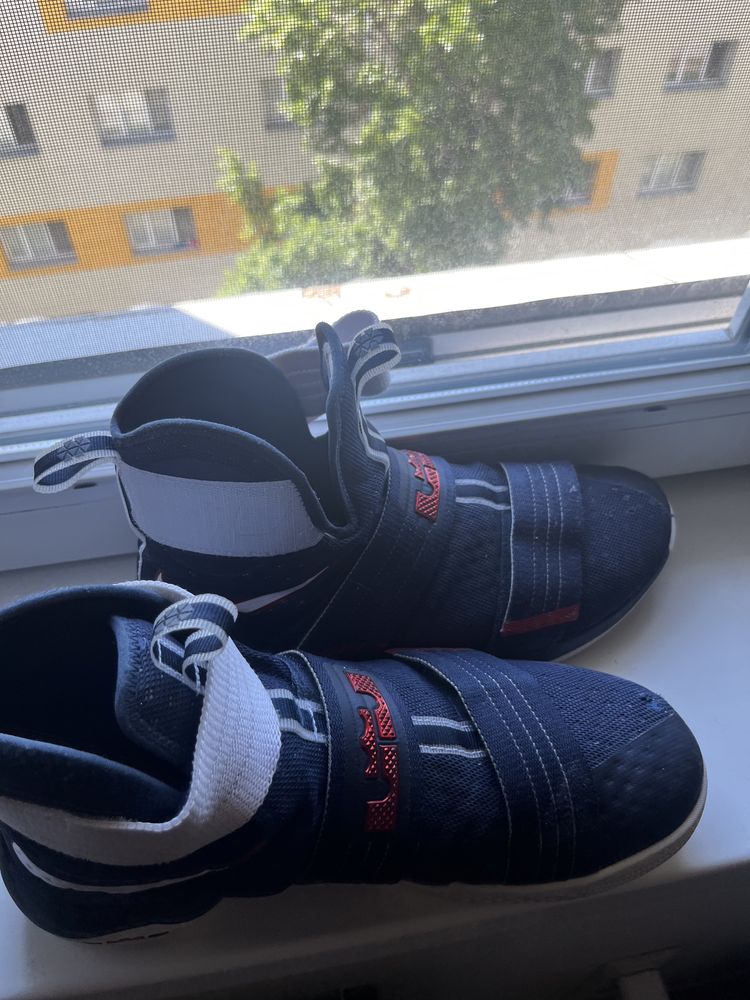 Lebron Soldier X Team USA
