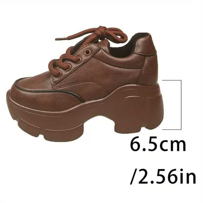 Дамски обувки с връзки