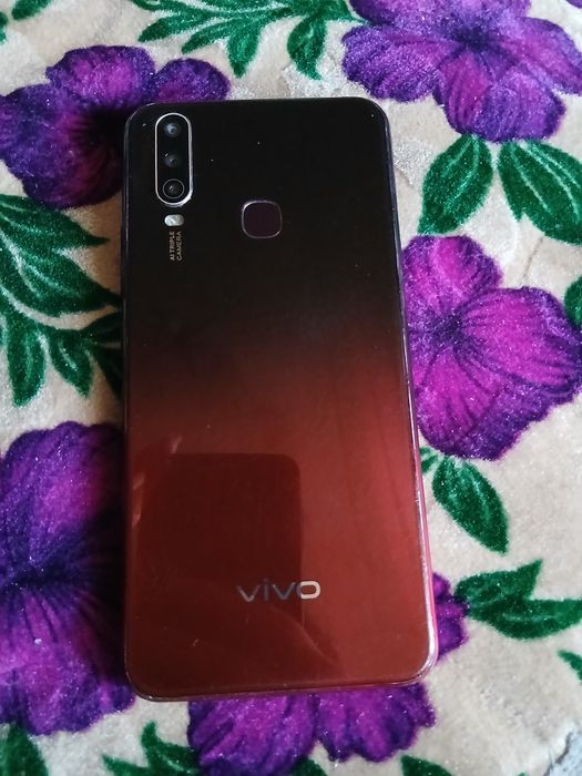 Продам телефон vivo