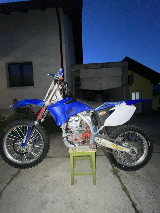 Vând ful cross Yamaha 2200€