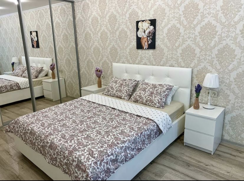 Сдается квартира на батысе по часам